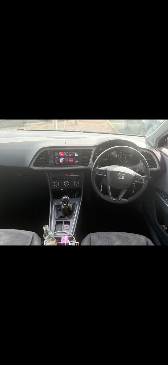 Seat Leon photo